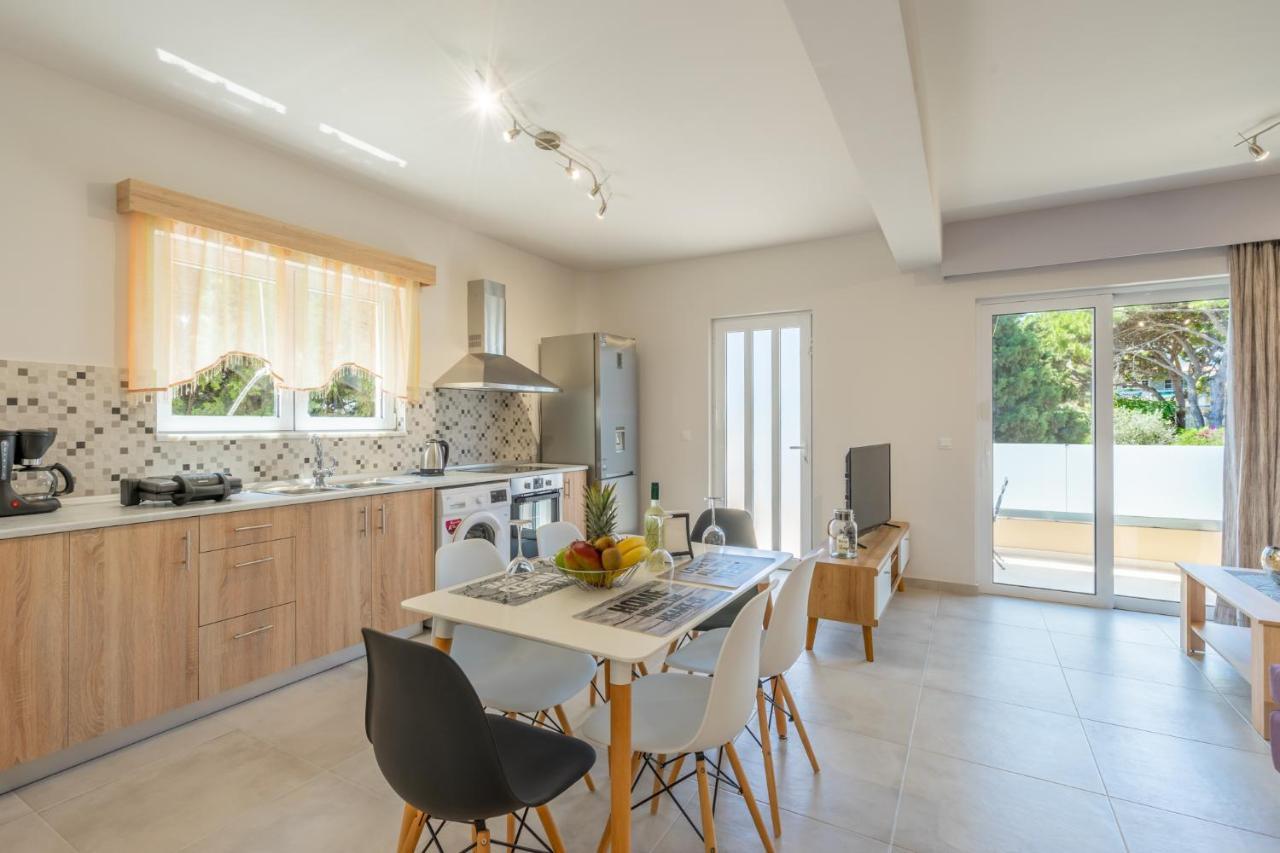 Apartment Massimo Ялисос Екстериор снимка