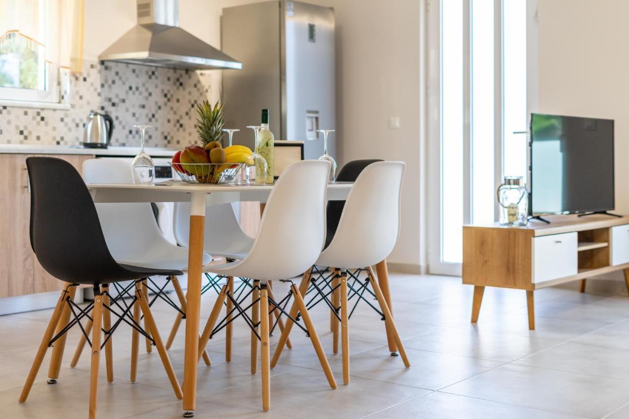 Apartment Massimo Ялисос Екстериор снимка